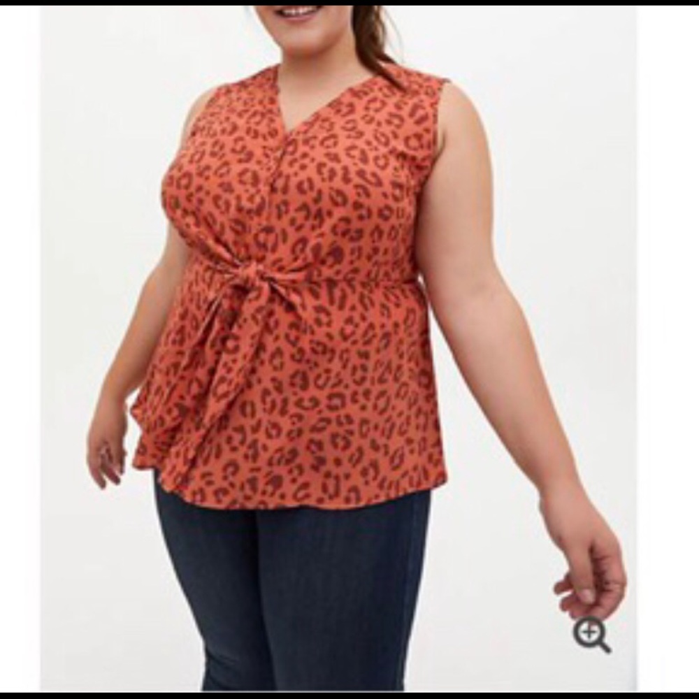 Like New Torrid Coral animal print sleeveless top plus size 2